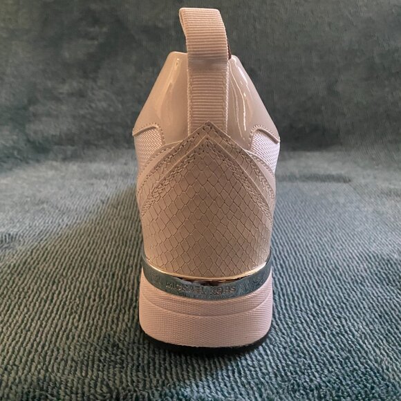 MICHAEL KORS OPTIC WHITE 7.5" MAVEN SLIP ON TRAINER WITH BOX - Picture 5 of 5